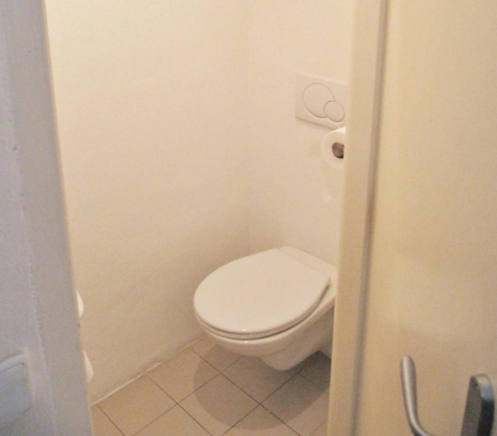 Apartman Old Centre - Rybarska Brana Μπρατισλάβα Εξωτερικό φωτογραφία