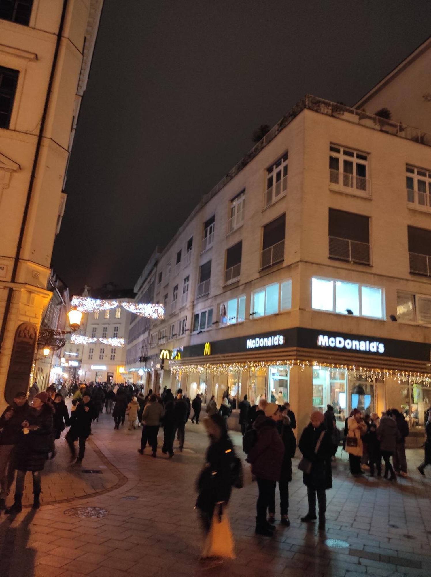 Apartman Old Centre - Rybarska Brana Μπρατισλάβα Εξωτερικό φωτογραφία
